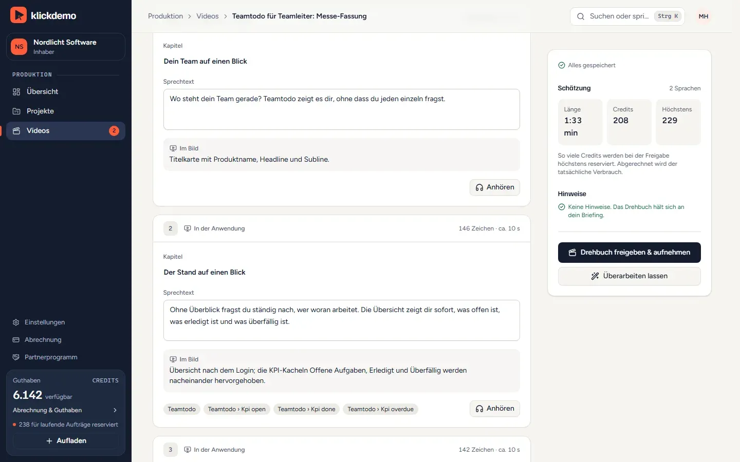 Screenshot: Szenen des Drehbuchs mit Kapitel, Sprechtext und Bildschirmaktion, jede Szene zum Anhören (Demo-Konto)